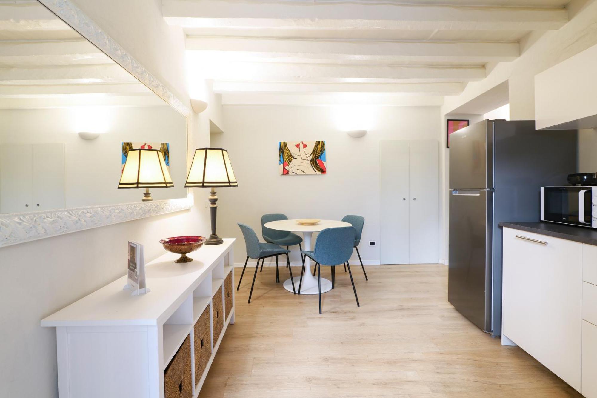 Elegant Rosales Apt. มิลาน ภายนอก รูปภาพ